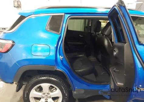 2018 Jeep Compass Latitude 4X4 из США, поврежденный, VIN 3C4NJDBB1JT176410